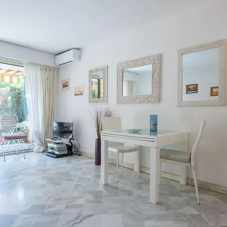 Spacious 3 Pax With Garden In *