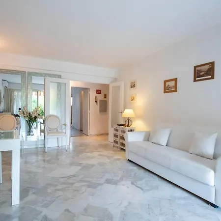 Spacious 3 Pax With Garden In *