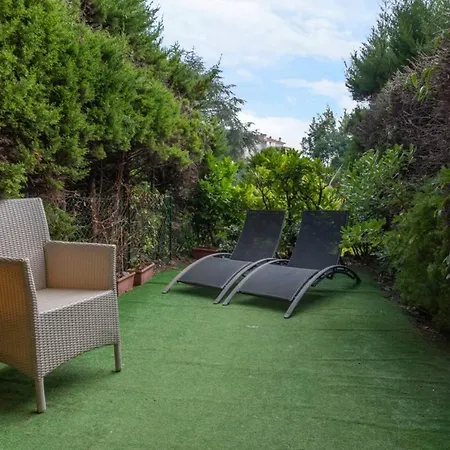 Spacious 3 Pax With Garden In *